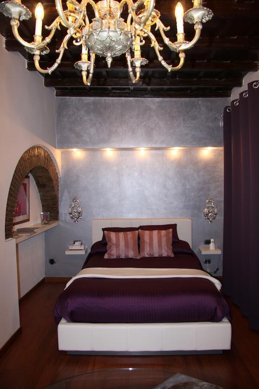 Domus31 - Luxury House In Trastevere โรม ห้อง รูปภาพ